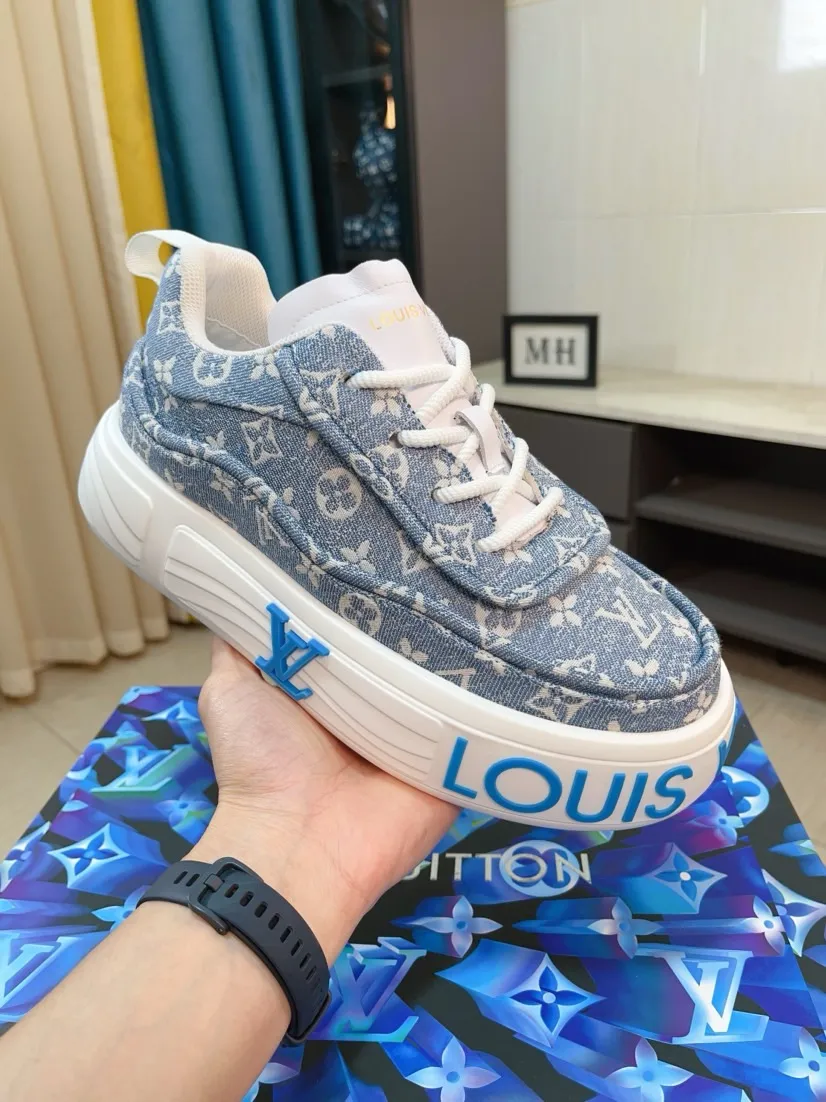 Men's men's shoes 💰560🌸🌸 LV style is novel and fashionable, the upper is made of imported cowhide + LV special materials! Super trendy design! It’s eye-catching! The leather is soft, delicate, shiny and translucent, showing the ultimate in pure handcraftsmanship, and the mesh is soft, comfortable and breathable! Size: 39-44 (38 45 customized)